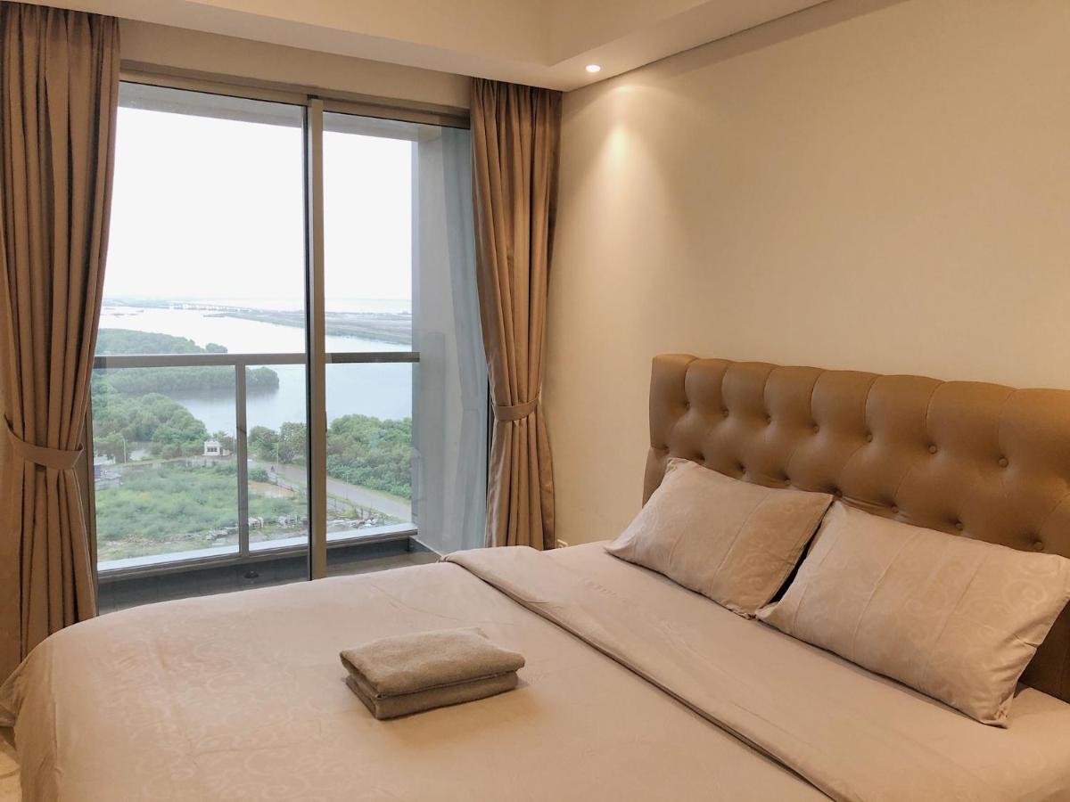 Gold Coast Pik Sea View Apartments By Longesuites Jakarta Exterior photo
