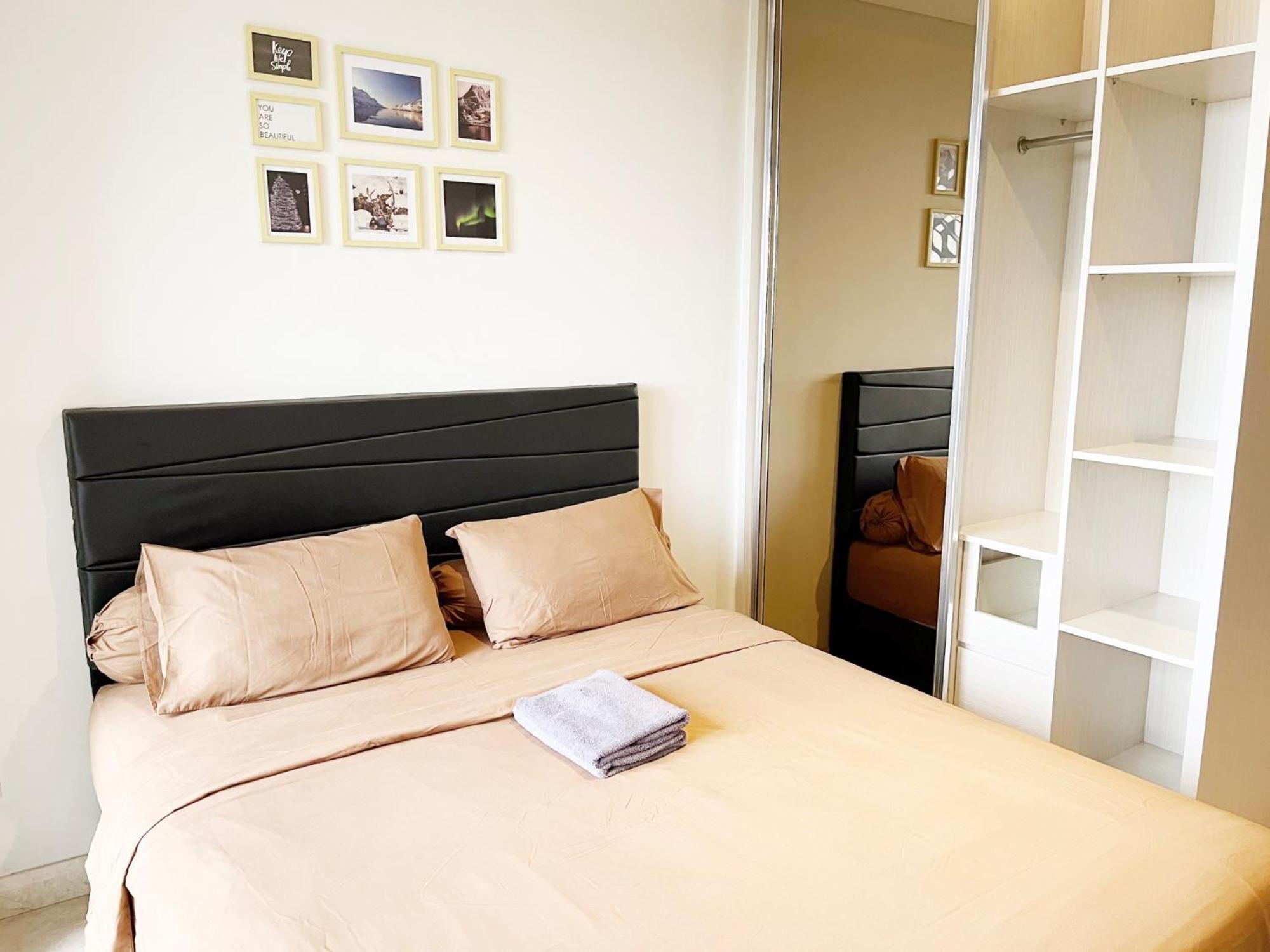 Gold Coast Pik Sea View Apartments By Longesuites Jakarta Room photo