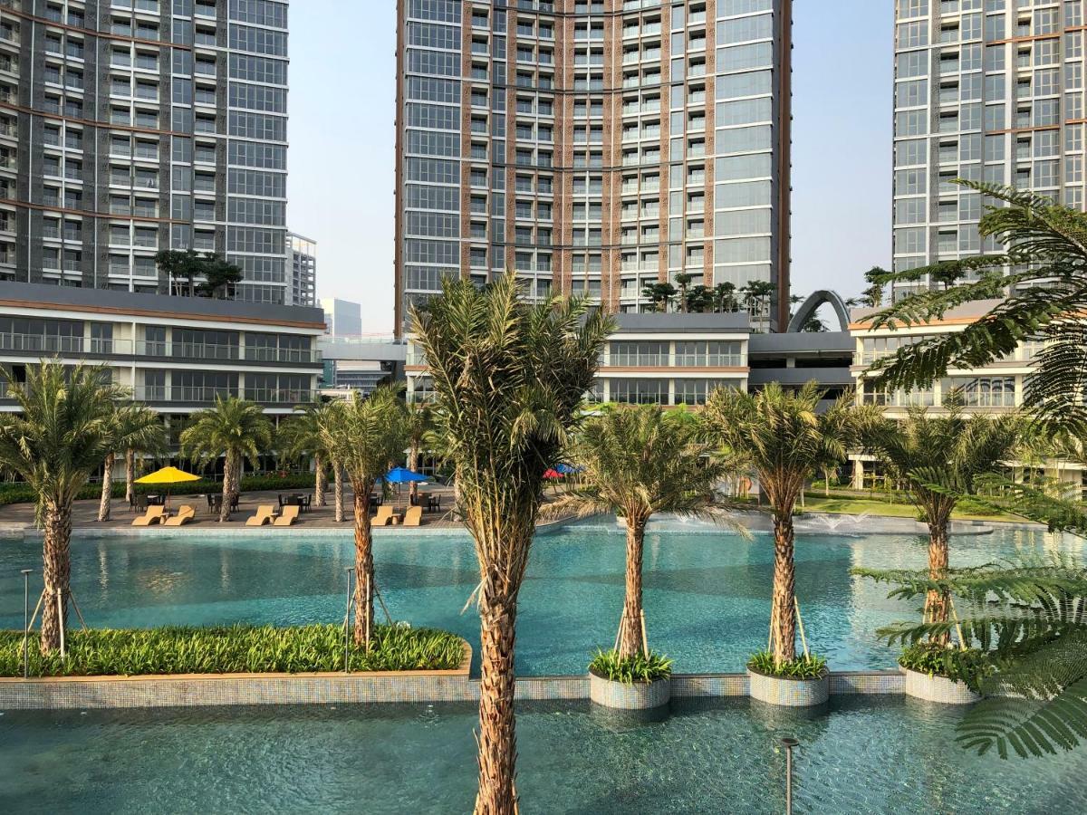 Gold Coast Pik Sea View Apartments By Longesuites Jakarta Exterior photo