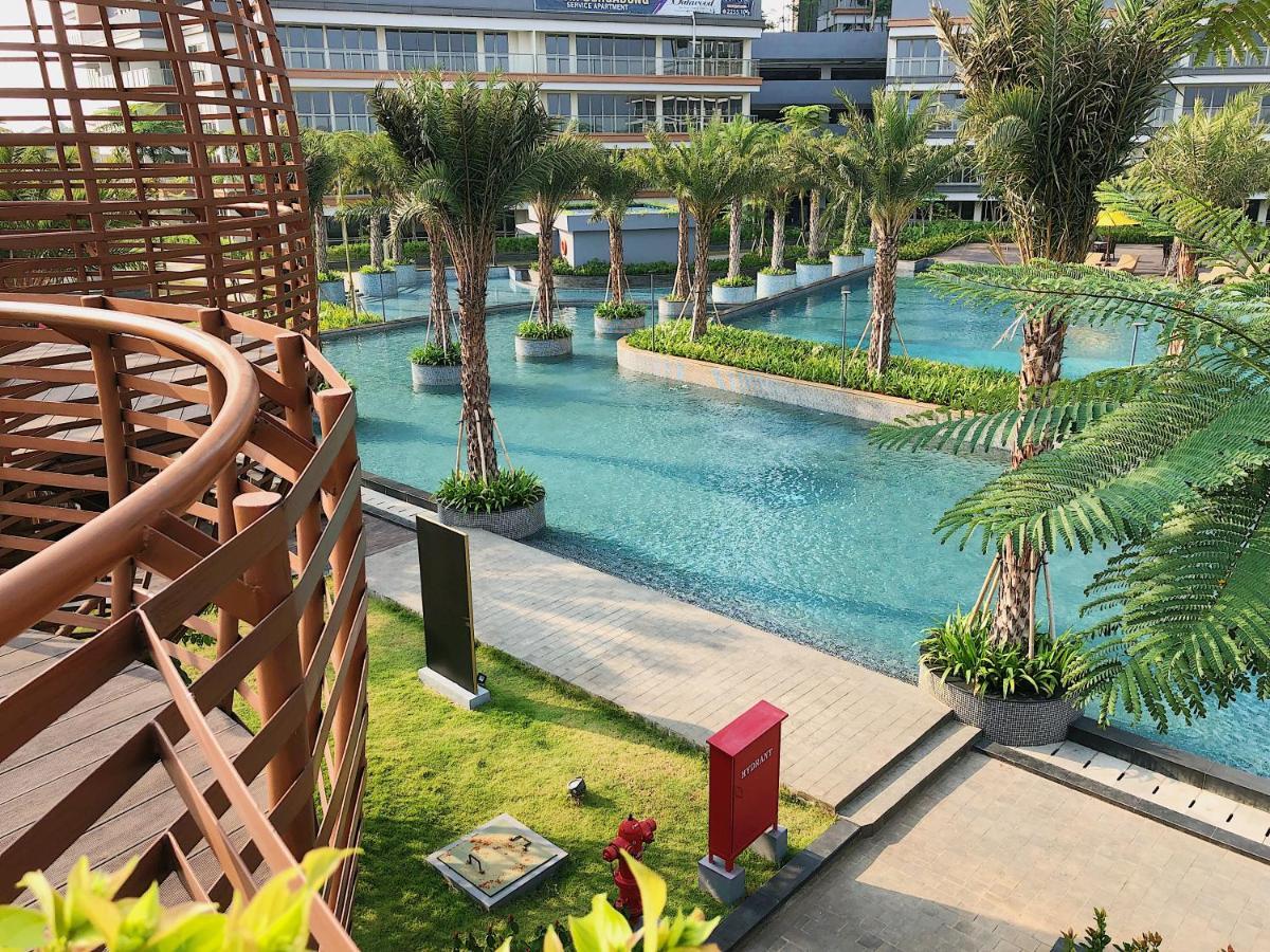 Gold Coast Pik Sea View Apartments By Longesuites Jakarta Exterior photo